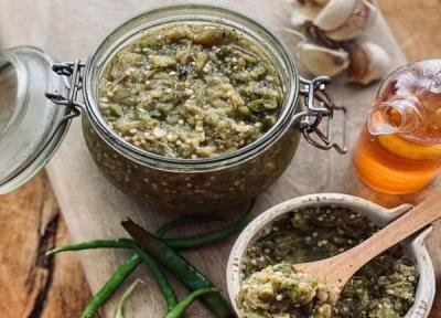 طرز تهیه ترشی بادمجان دودی، چاشنی خوشمزه غذا