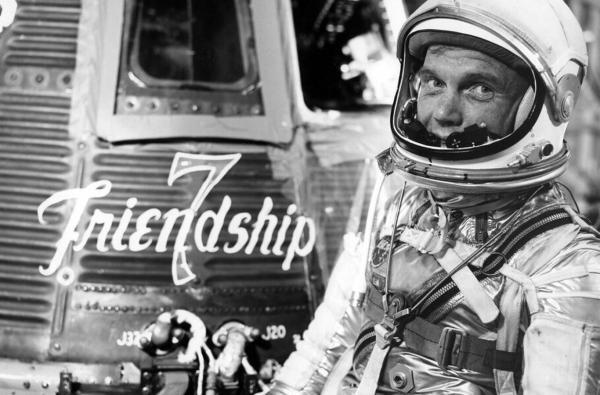 امروز در فضا: جان گلن اولین آمریکایی که به دور زمین چرخید
